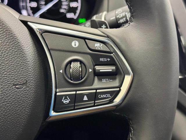 Photo of 2025 Liquid Carbon Metallic Acura RDX