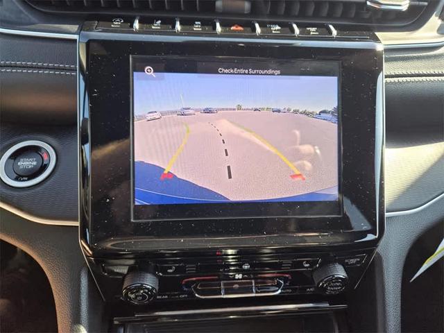 Photo of 2025 Metallic Jeep Grand Cherokee