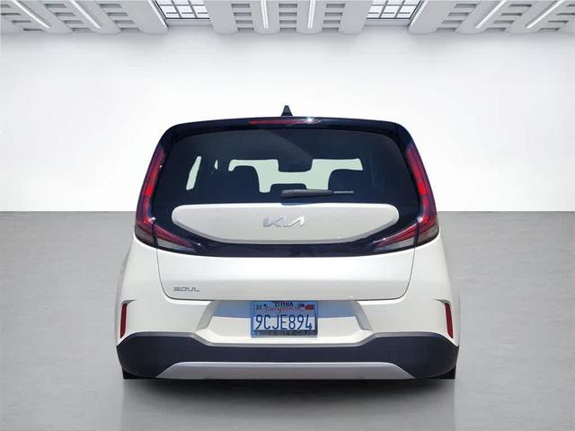 Photo of 2023 Snow White Pearl Kia Soul