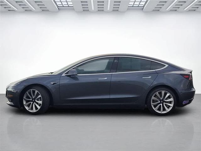 Photo of 2018 Gray Tesla Model 3