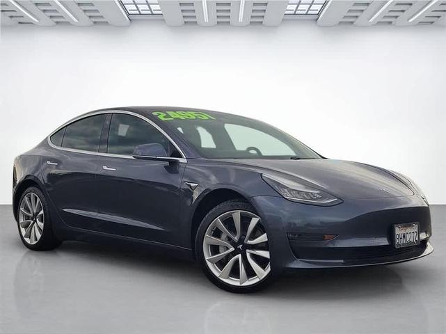 Photo of 2018 Gray Tesla Model 3