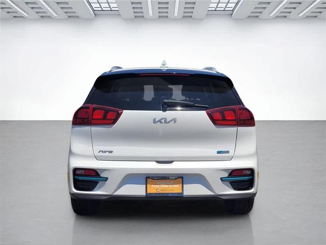 Photo of 2022 Snow White Pearl Kia Niro EV
