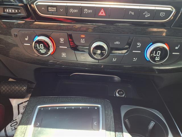 Photo of 2019 Black Audi Q7
