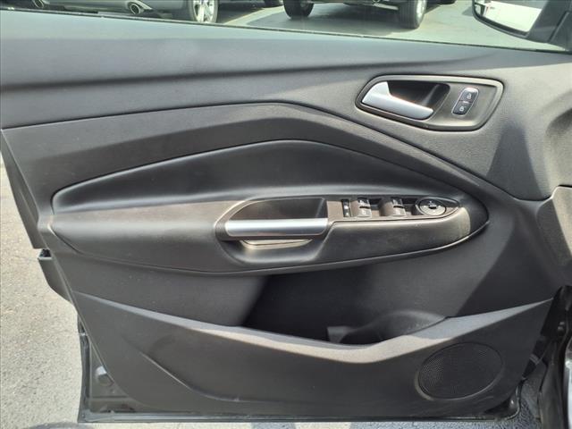 Photo of 2019 Gray Ford Escape