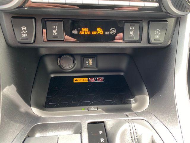 Photo of 2025 White Toyota RAV4