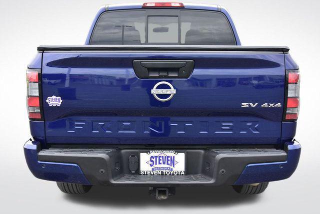 Photo of 2022 Deep Blue Pearl Nissan Frontier