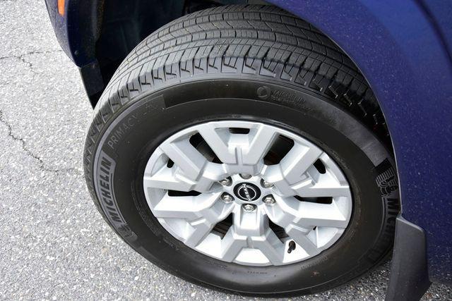Photo of 2022 Deep Blue Pearl Nissan Frontier