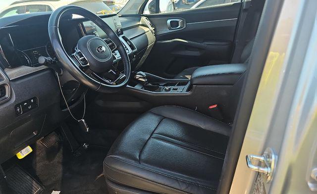 Photo of 2021 Sparkling Silver Kia Sorento