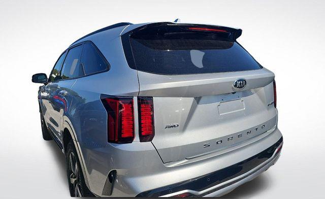 Photo of 2021 Sparkling Silver Kia Sorento