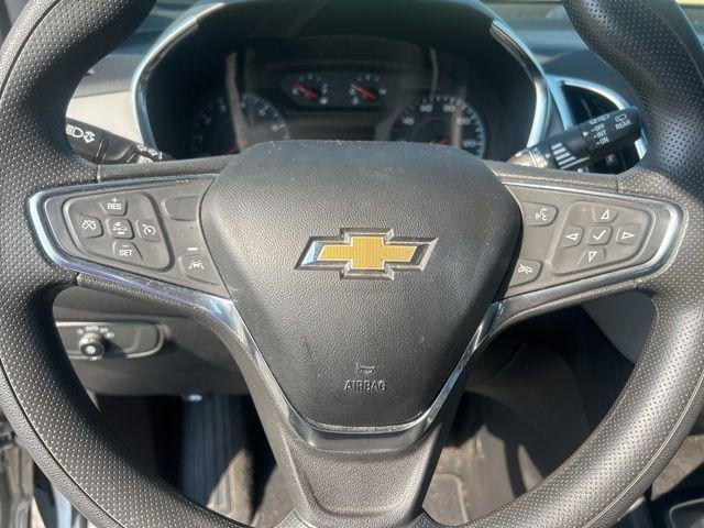 Photo of 2021 Silver Ice Metallic Chevrolet Equinox