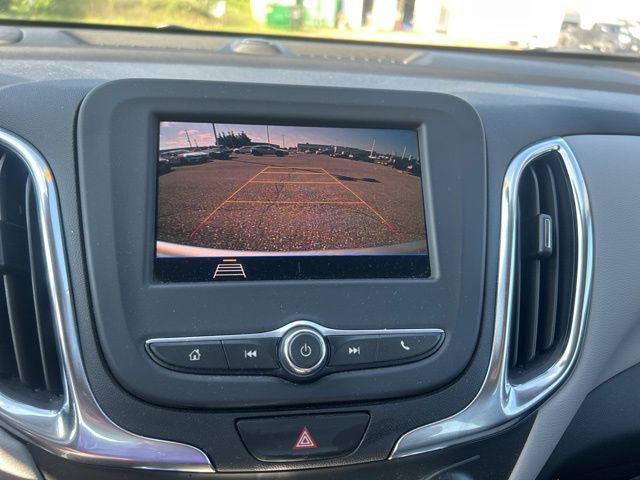 Photo of 2021 Silver Ice Metallic Chevrolet Equinox
