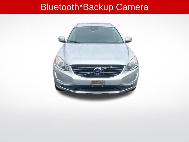 Photo of 2016 Bright Silver Metallic Volvo XC60