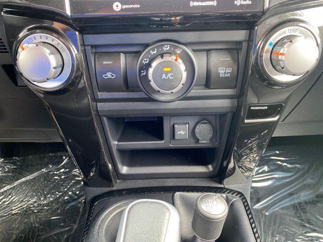 Photo of 2022 Classic Silver Metallic Toyota 4Runner