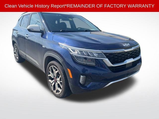 Photo of 2022 Dark Ocean Blue/White Roof Kia Seltos