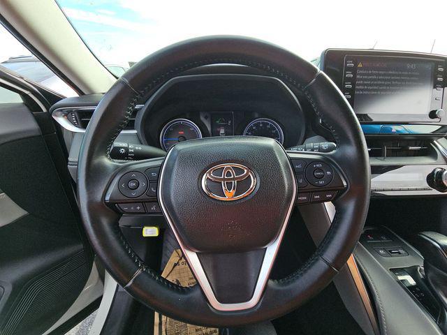 Photo of 2021 Blizzard Pearl Toyota Venza