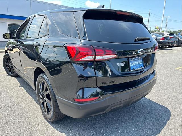 Photo of 2023 Mosaic Black Metallic Chevrolet Equinox