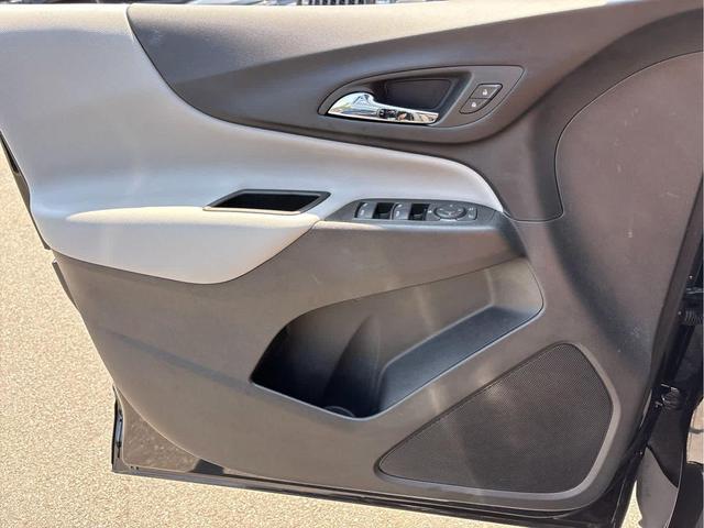 Photo of 2023 Mosaic Black Metallic Chevrolet Equinox