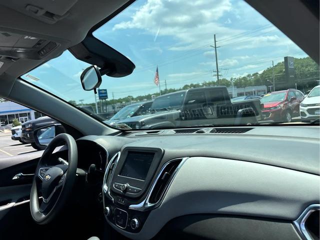 Photo of 2023 Mosaic Black Metallic Chevrolet Equinox