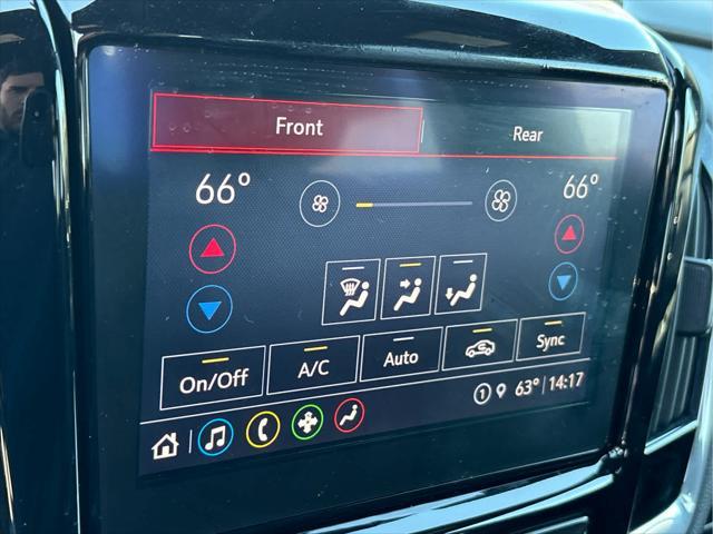 Photo of 2022 Northsky Blue Metallic Chevrolet Traverse