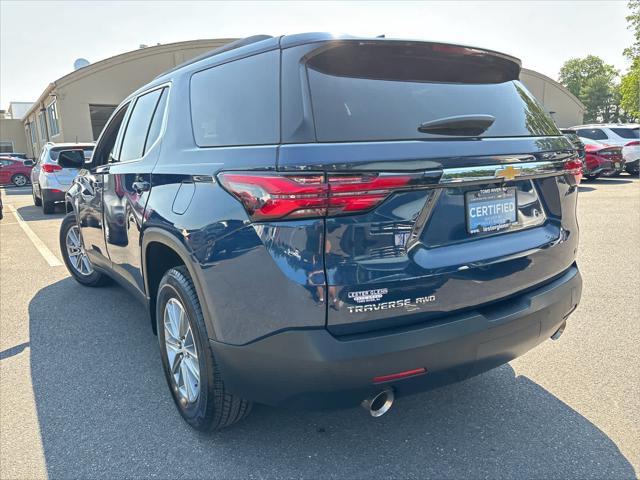 Photo of 2022 Northsky Blue Metallic Chevrolet Traverse