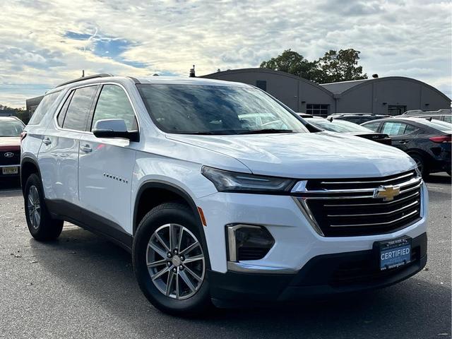 Photo of 2023 Summit White Chevrolet Traverse