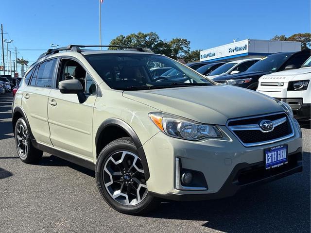 Photo of 2017 Desert Khaki Subaru Crosstrek