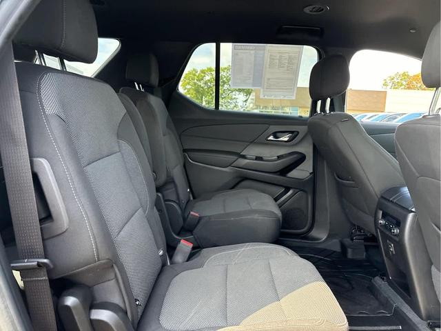 Photo of 2023 Mosaic Black Metallic Chevrolet Traverse