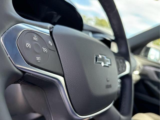 Photo of 2023 Mosaic Black Metallic Chevrolet Traverse