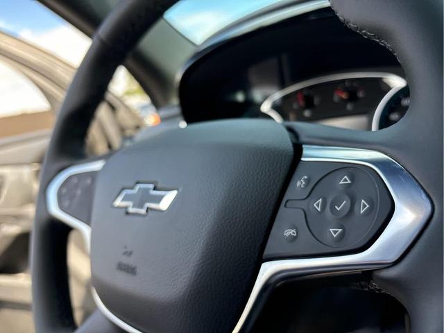 Photo of 2023 Mosaic Black Metallic Chevrolet Traverse