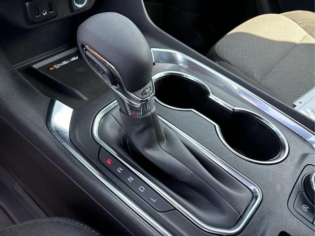 Photo of 2023 Mosaic Black Metallic Chevrolet Traverse