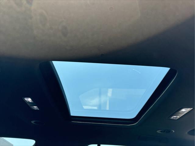 Photo of 2023 Mosaic Black Metallic Chevrolet Traverse