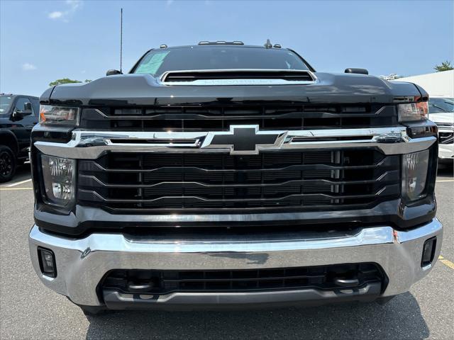 Photo of 2024 Black Chevrolet Silverado 3500