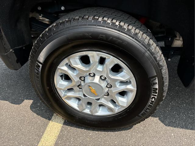 Photo of 2024 Black Chevrolet Silverado 3500