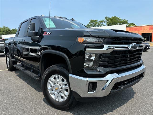 Photo of 2024 Black Chevrolet Silverado 3500