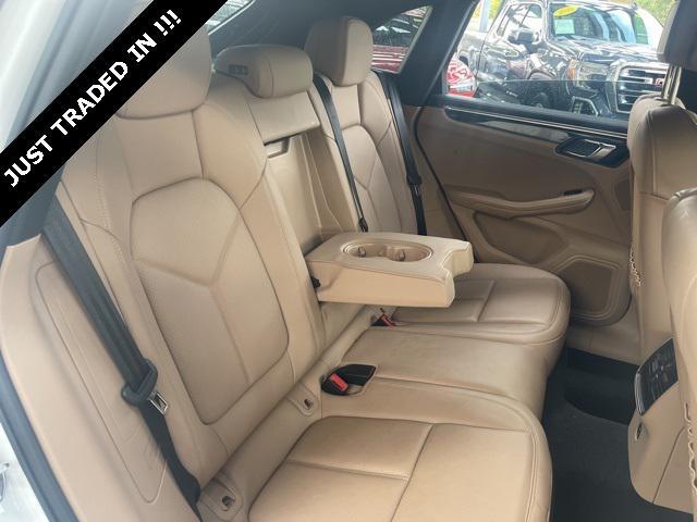 Photo of 2022 Black Porsche Macan