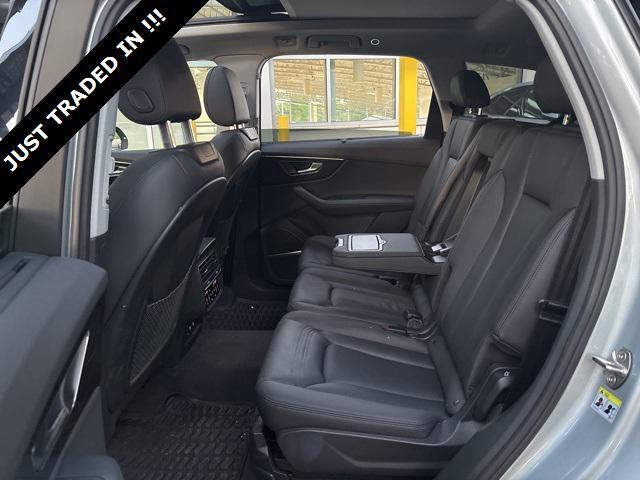 Photo of 2023 Satellite Silver Metallic Audi Q7