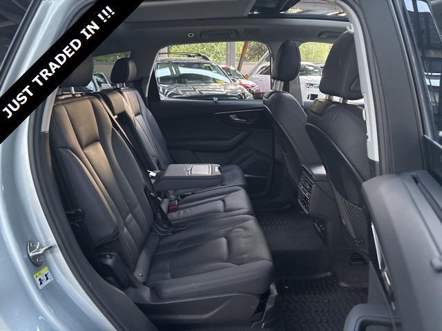 Photo of 2023 Satellite Silver Metallic Audi Q7