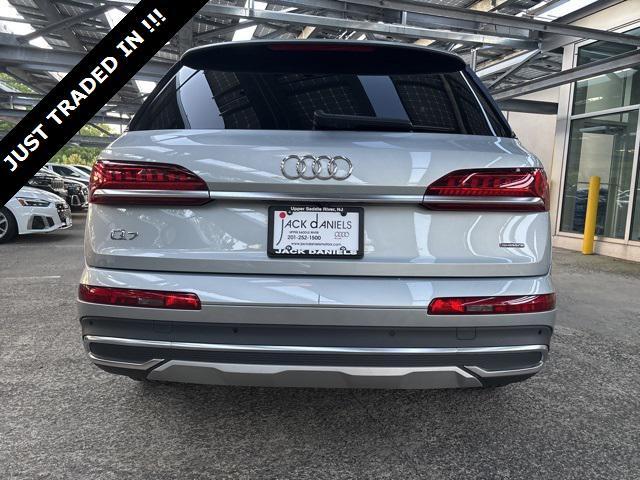Photo of 2023 Satellite Silver Metallic Audi Q7