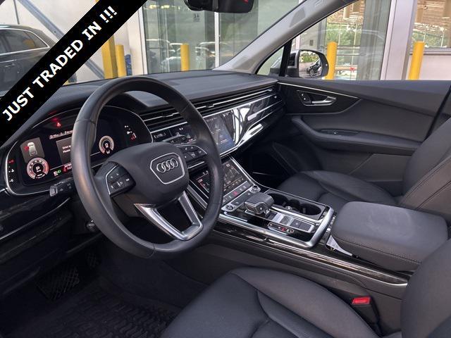 Photo of 2023 Satellite Silver Metallic Audi Q7