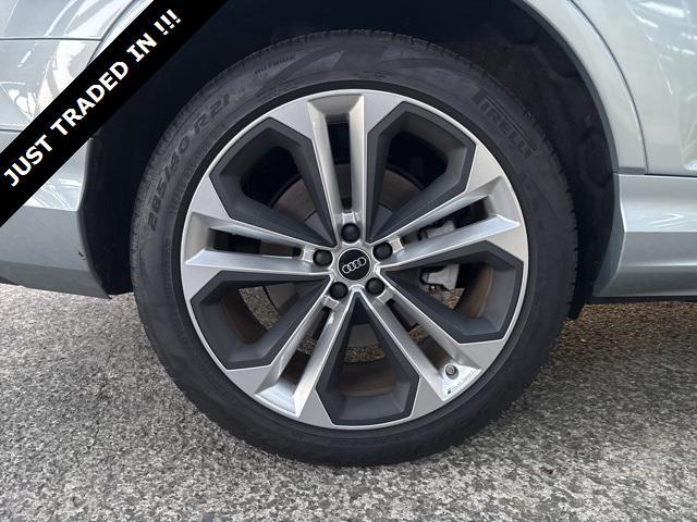 Photo of 2023 Satellite Silver Metallic Audi Q7