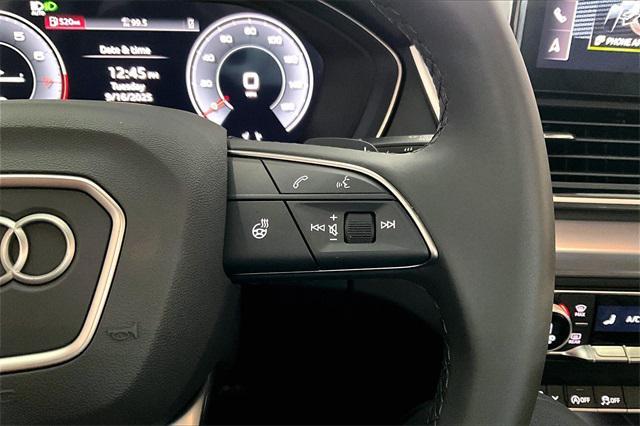 Photo of 2025 Mythos Black Metallic Audi Q5