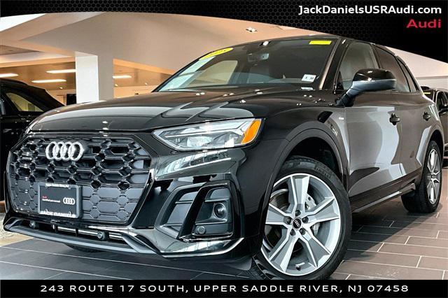 Photo of 2025 Mythos Black Metallic Audi Q5