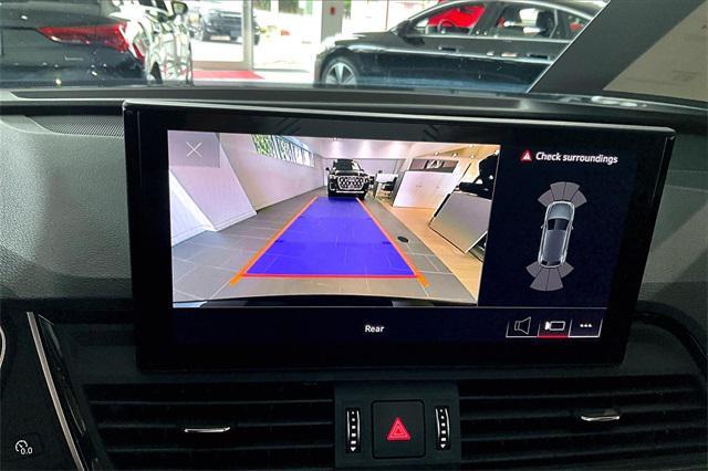 Photo of 2025 Mythos Black Metallic Audi Q5