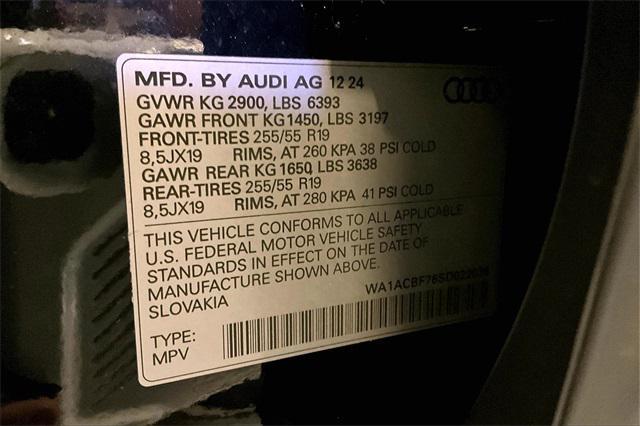 Photo of 2025 Mythos Black Metallic Audi Q7