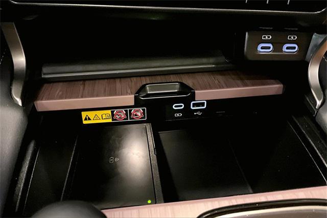 Photo of 2023 Iridium Lexus RX 350