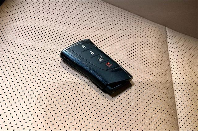 Photo of 2023 Iridium Lexus RX 350
