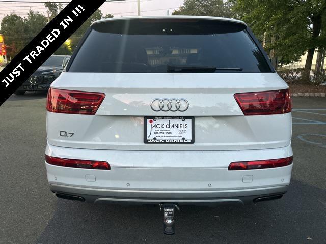 Photo of 2019 Glacier White Metallic Audi Q7