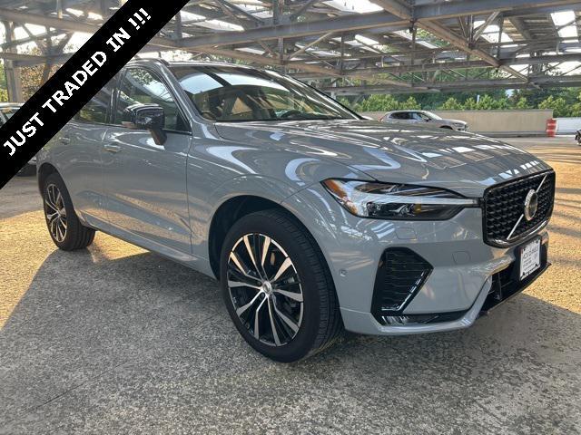 Photo of 2024 Vapour Grey Metallic Volvo XC60