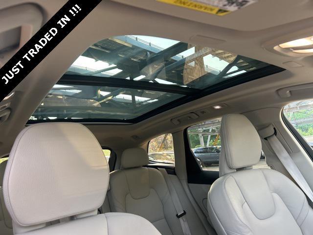 Photo of 2024 Vapour Grey Metallic Volvo XC60