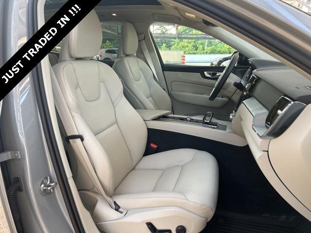 Photo of 2024 Vapour Grey Metallic Volvo XC60